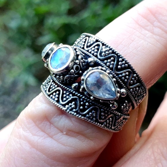 New Sandra Singh Artisan Crafted Sterling Rainbow Moonstone Ring. - Picture 15 of 16